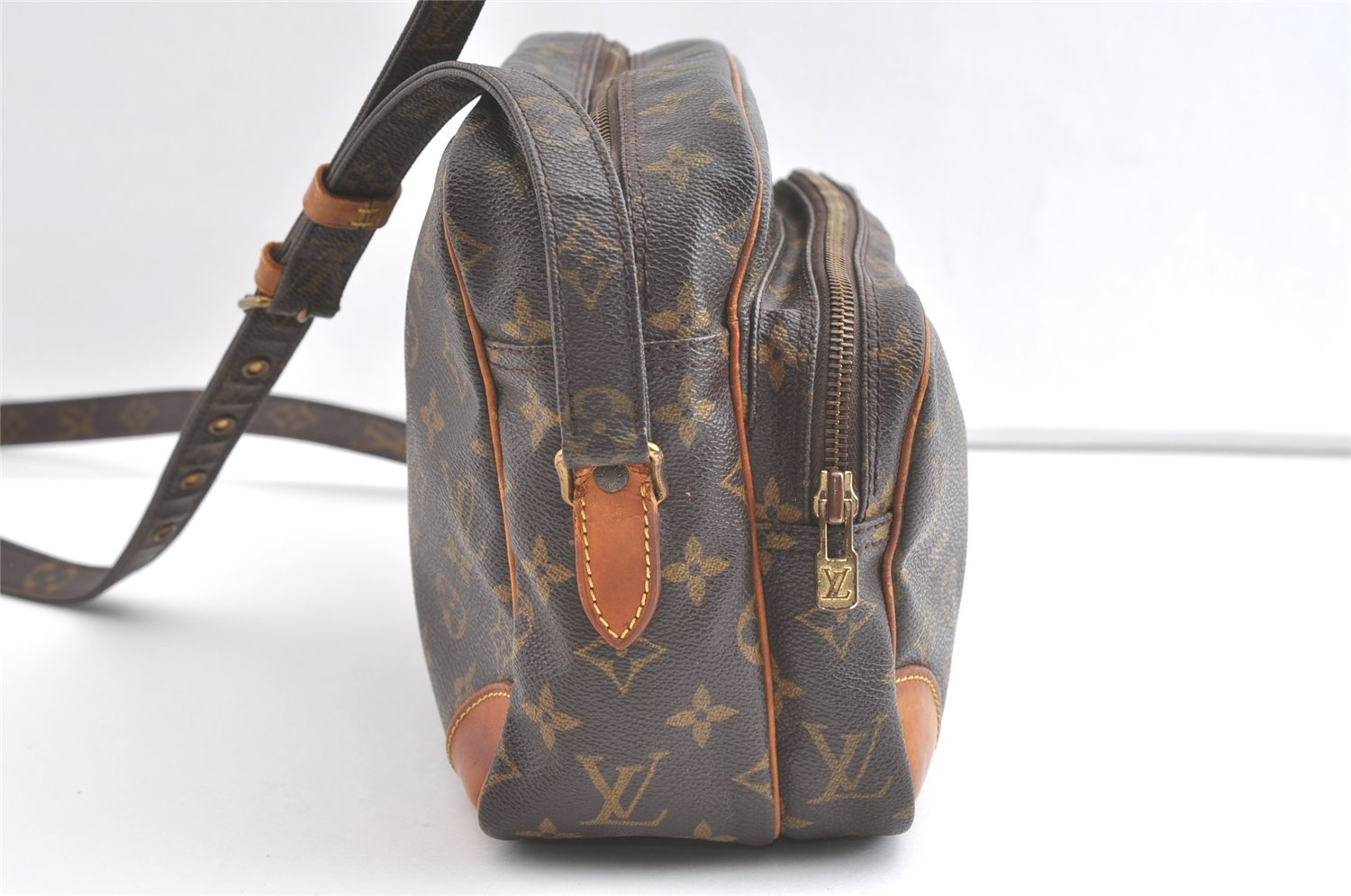 Authentic Louis Vuitton Monogram Nile Shoulder Cross Body Bag M45244 LV 7865J