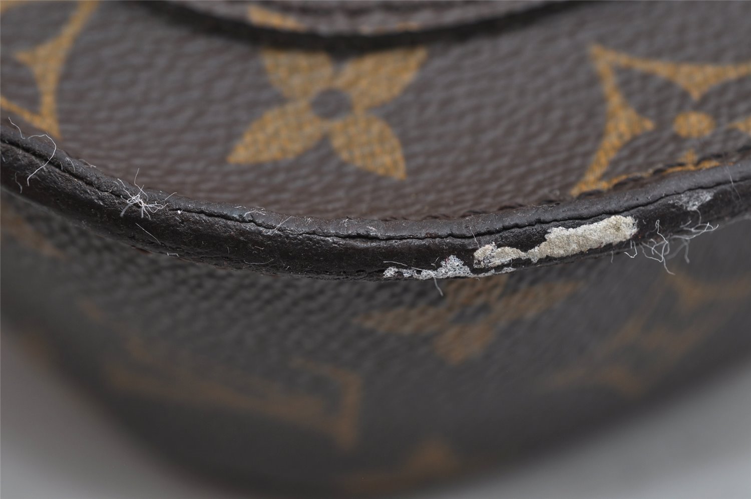 Authentic Louis Vuitton Monogram Saint Cloud GM M51242 Shoulder Cross Bag 7871I