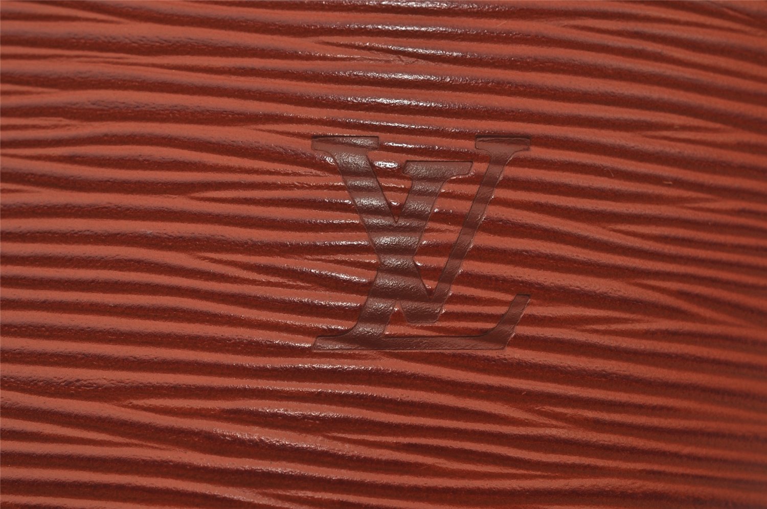 Authentic Louis Vuitton Epi Cluny Shoulder Bag Purse Brown M52253 LV 7877J