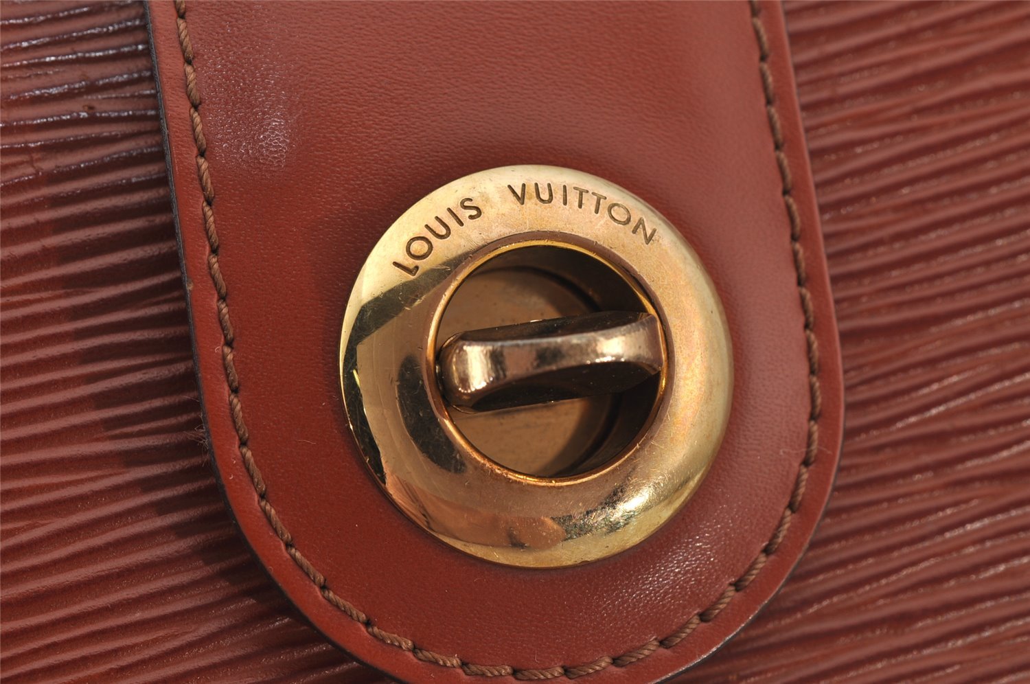 Authentic Louis Vuitton Epi Cluny Shoulder Bag Purse Brown M52253 LV 7877J