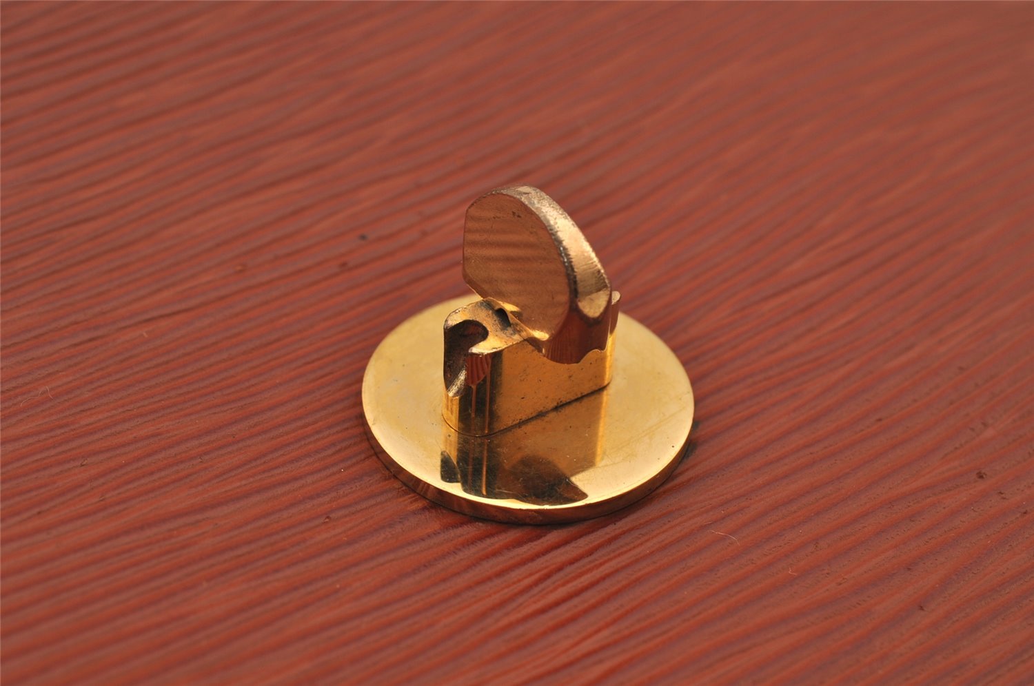 Authentic Louis Vuitton Epi Cluny Shoulder Bag Purse Brown M52253 LV 7877J