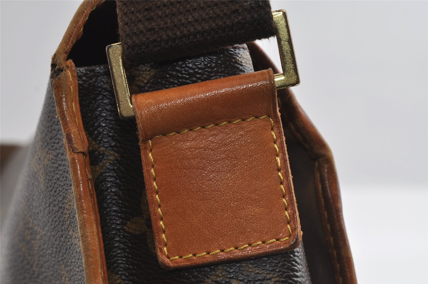 Auth Louis Vuitton Monogram Messenger Bosphore PM Shoulder Bag M40106 LV 7884I