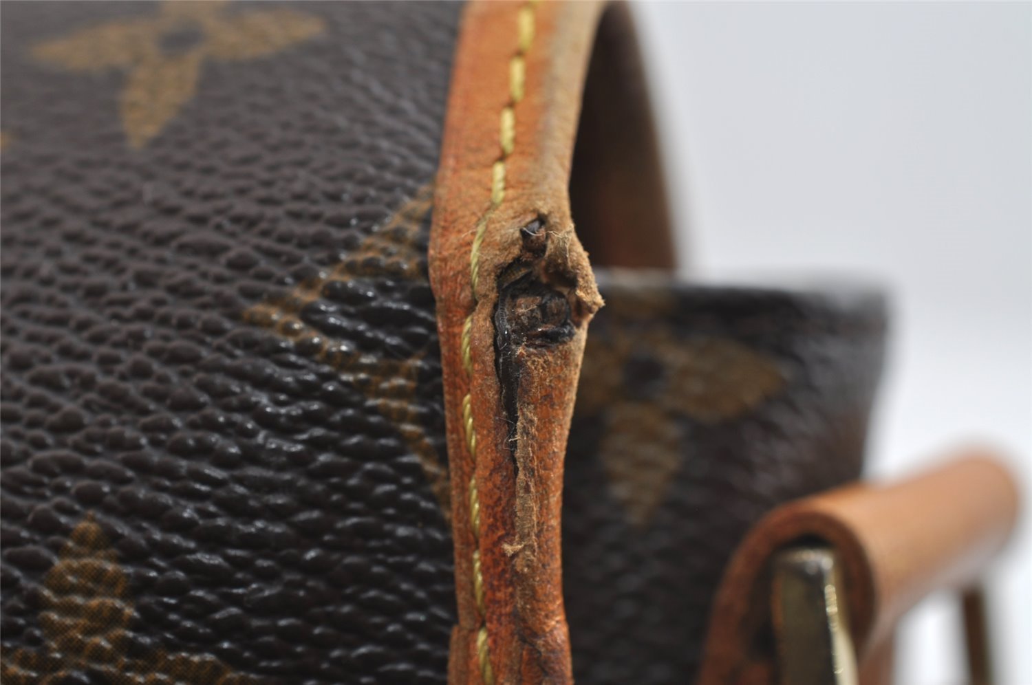 Auth Louis Vuitton Monogram Messenger Bosphore PM Shoulder Bag M40106 LV 7884I