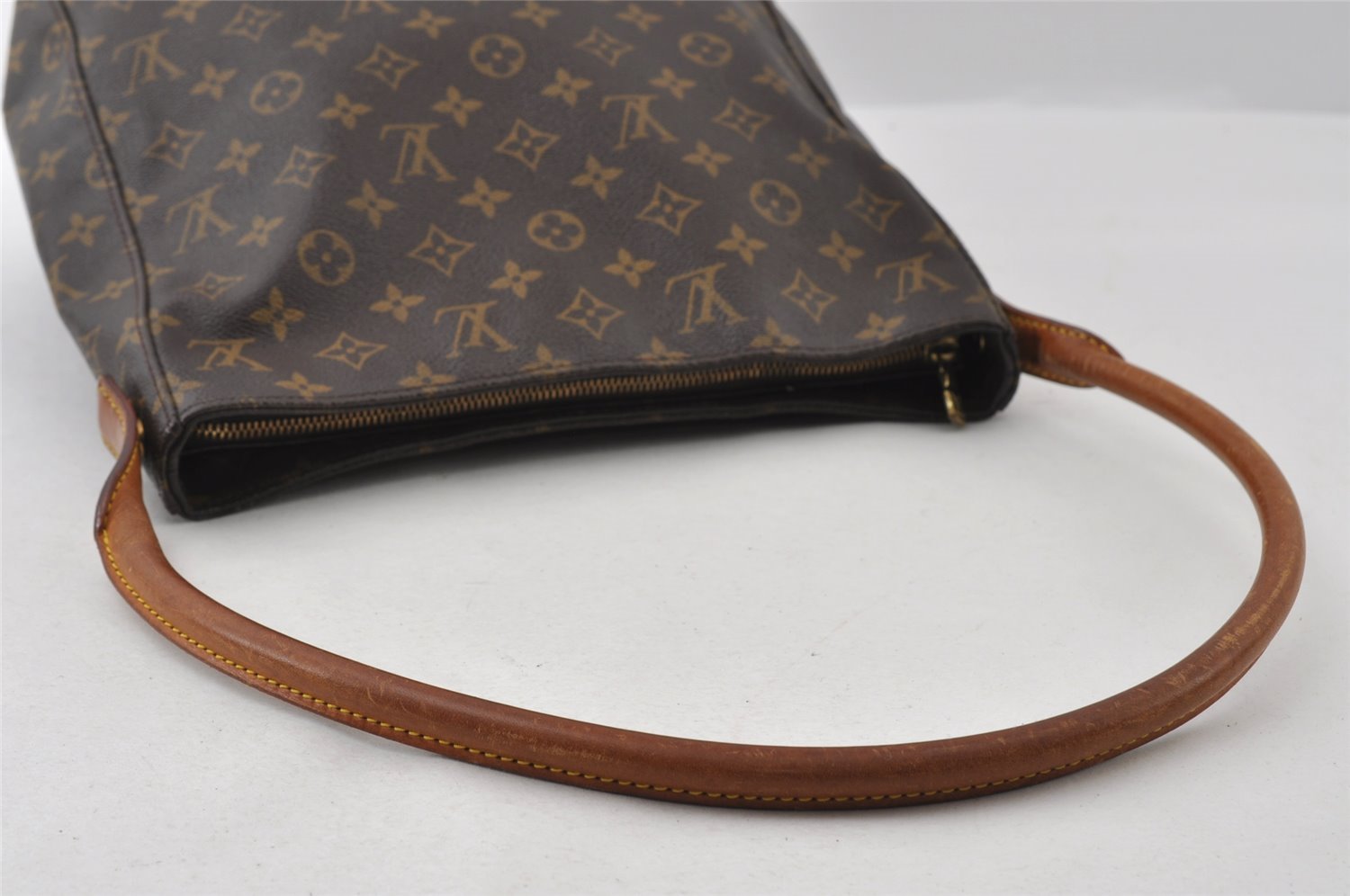Authentic Louis Vuitton Monogram Looping GM Shoulder Bag M51145 LV 7885I