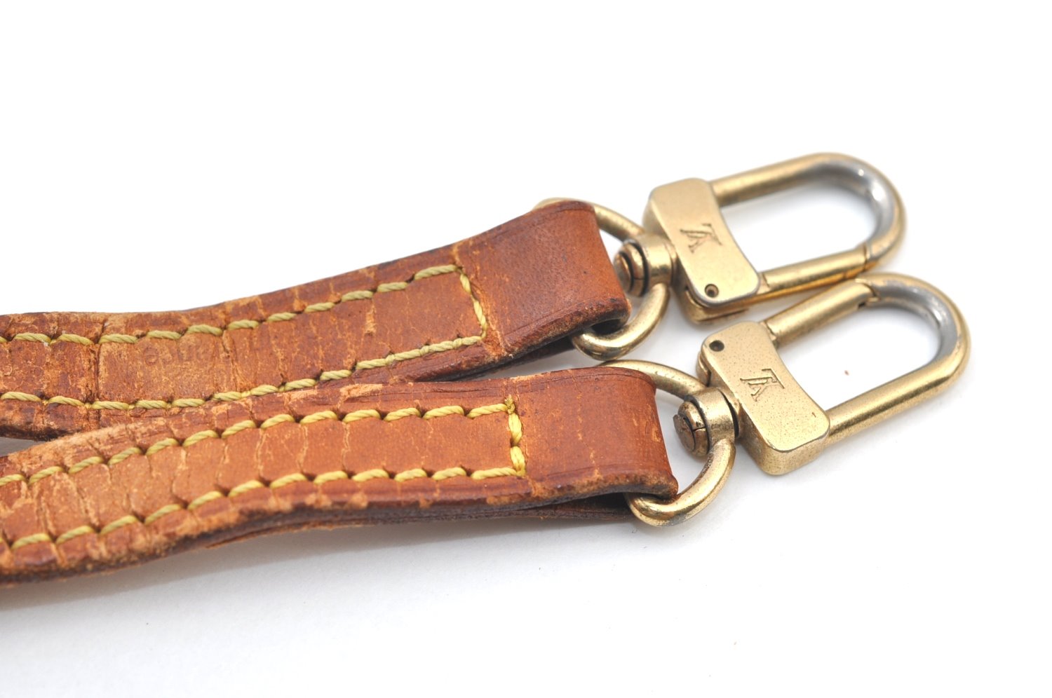 Authentic Louis Vuitton Leather Shoulder Strap Beige 48.6