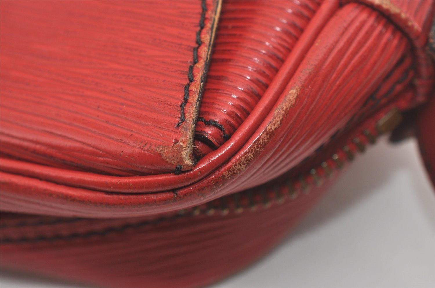 Authentic Louis Vuitton Epi Jeune Fille Shoulder Cross Bag Red M52157 LV 7888I