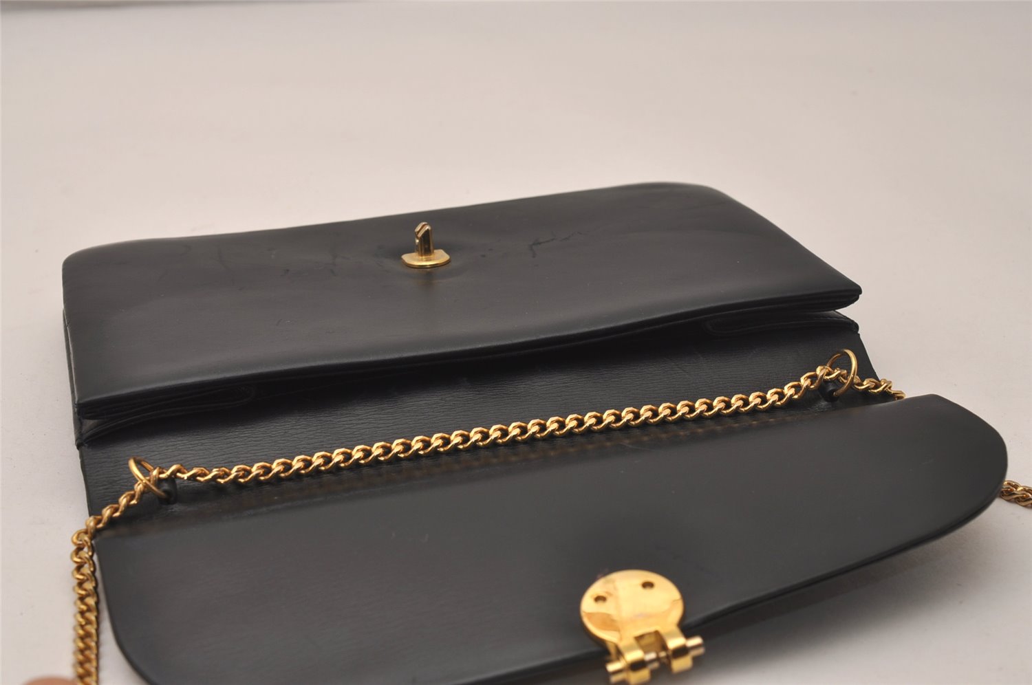 Authentic Christian Dior Vintage Chain Shoulder Bag Purse Leather Navy 7888J