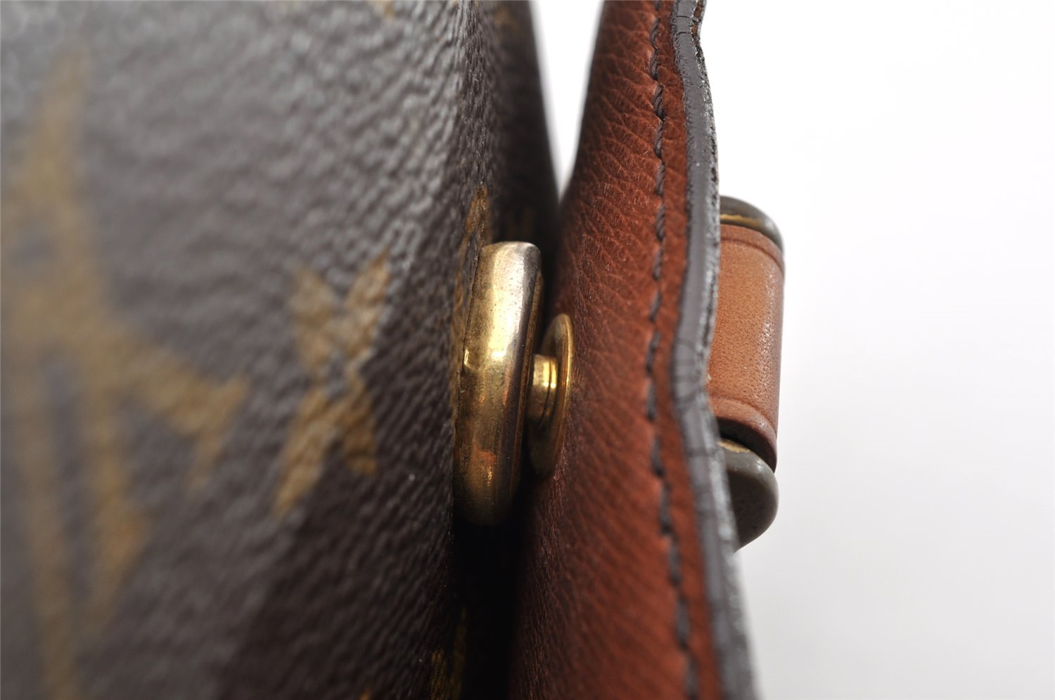 Authentic Louis Vuitton Monogram Saint Cloud MM M51243 Shoulder Cross Bag 7891I