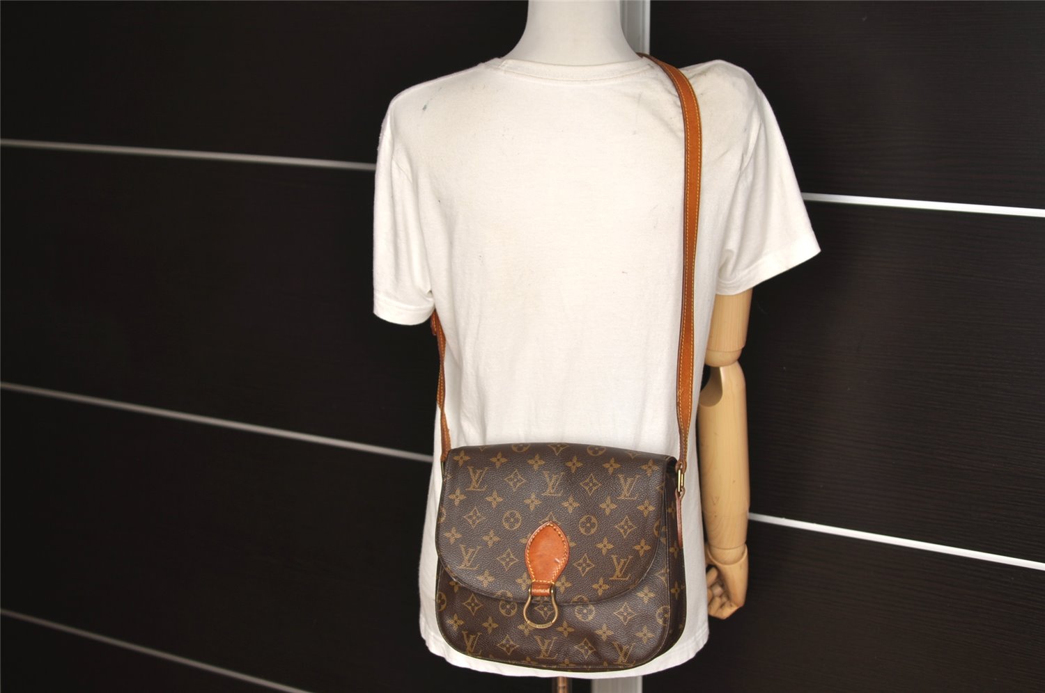 Authentic Louis Vuitton Monogram Saint Cloud GM M51242 Shoulder Cross Bag 7893J