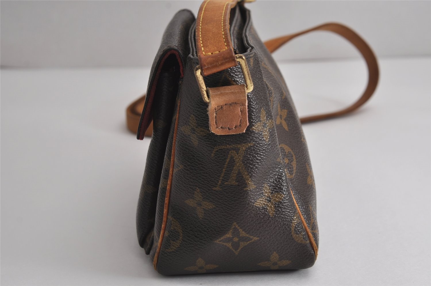 Authentic Louis Vuitton Monogram Viva Cite PM Shoulder Bag M51165 LV Junk 7896J