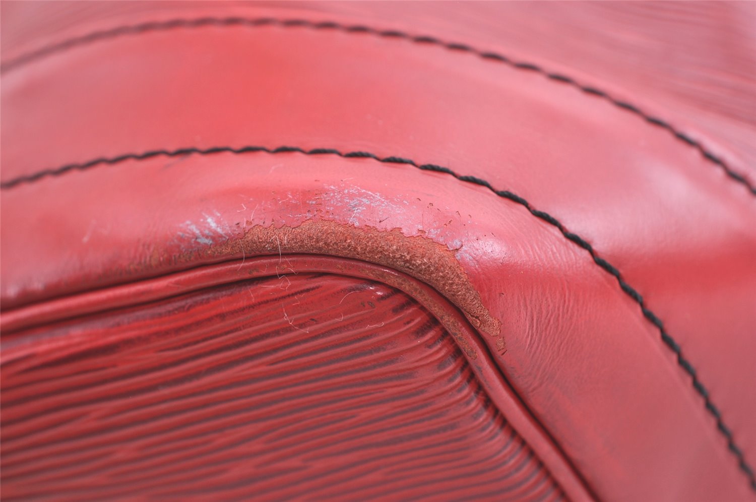 Authentic Louis Vuitton Epi Noe Shoulder Drawstring Bag Red M44007 LV 7900J