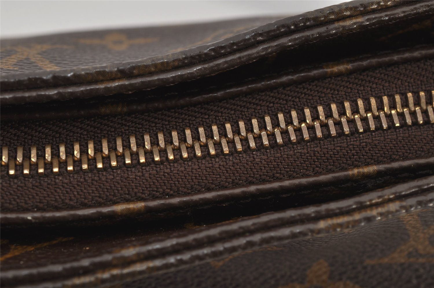 Authentic Louis Vuitton Monogram Looping GM Shoulder Bag M51145 LV 7901J