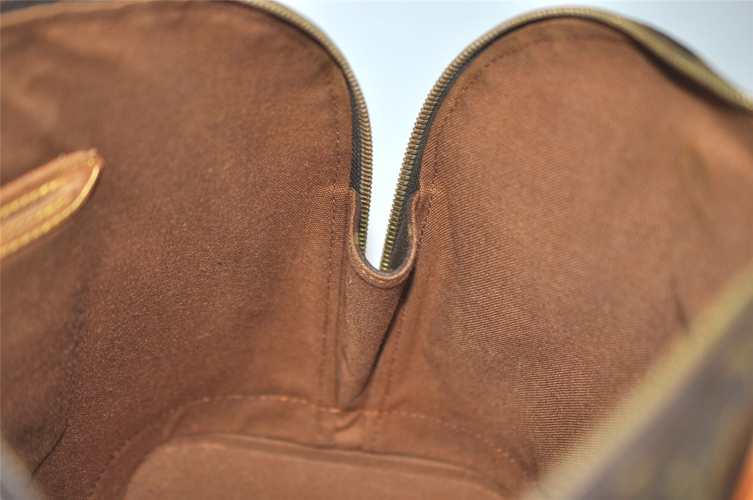 Authentic Louis Vuitton Monogram Alma Hand Bag Purse M51130 LV 7904J