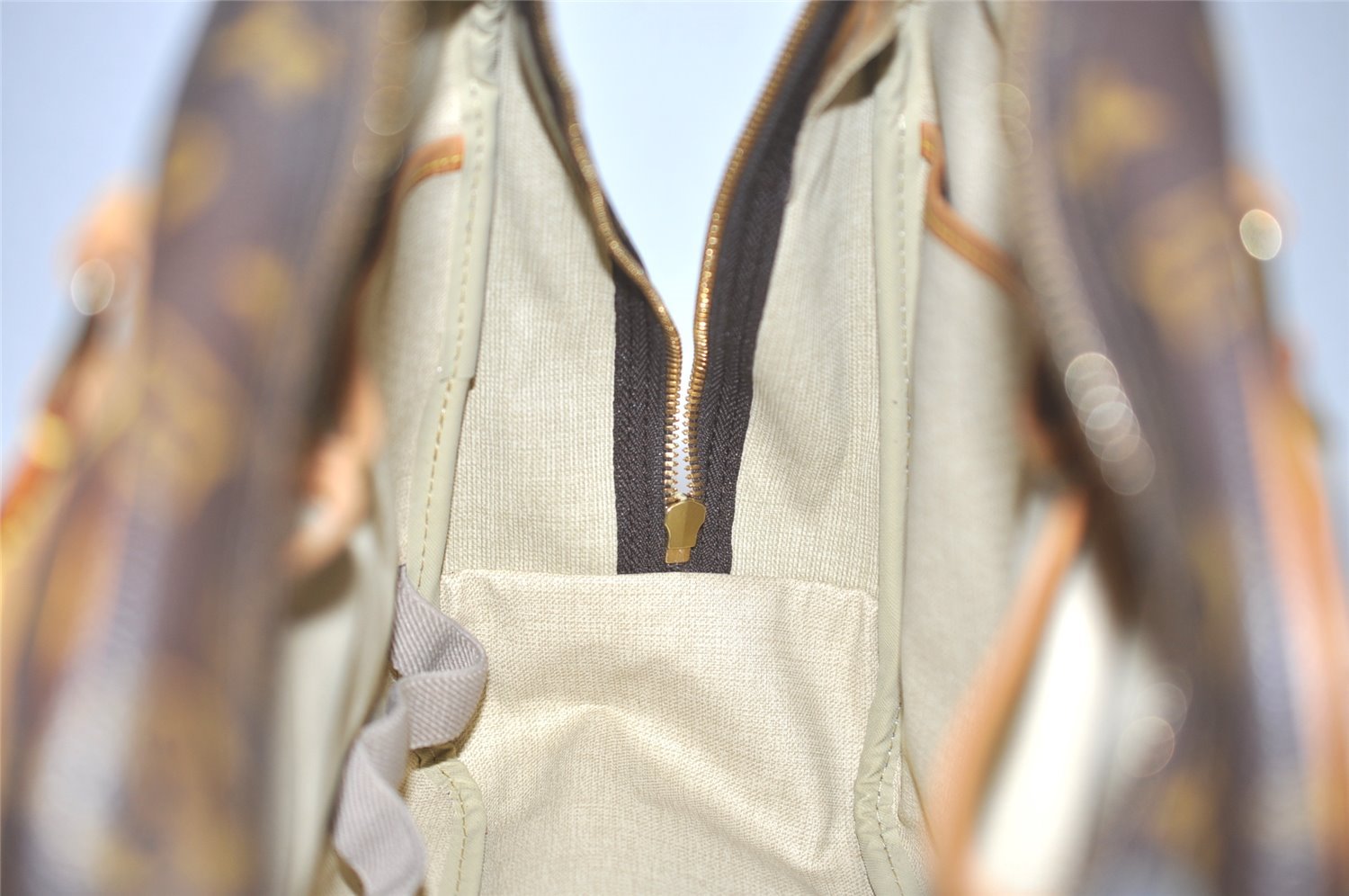 Authentic Louis Vuitton Monogram Deauville Hand Bag M47270 LV 7906I