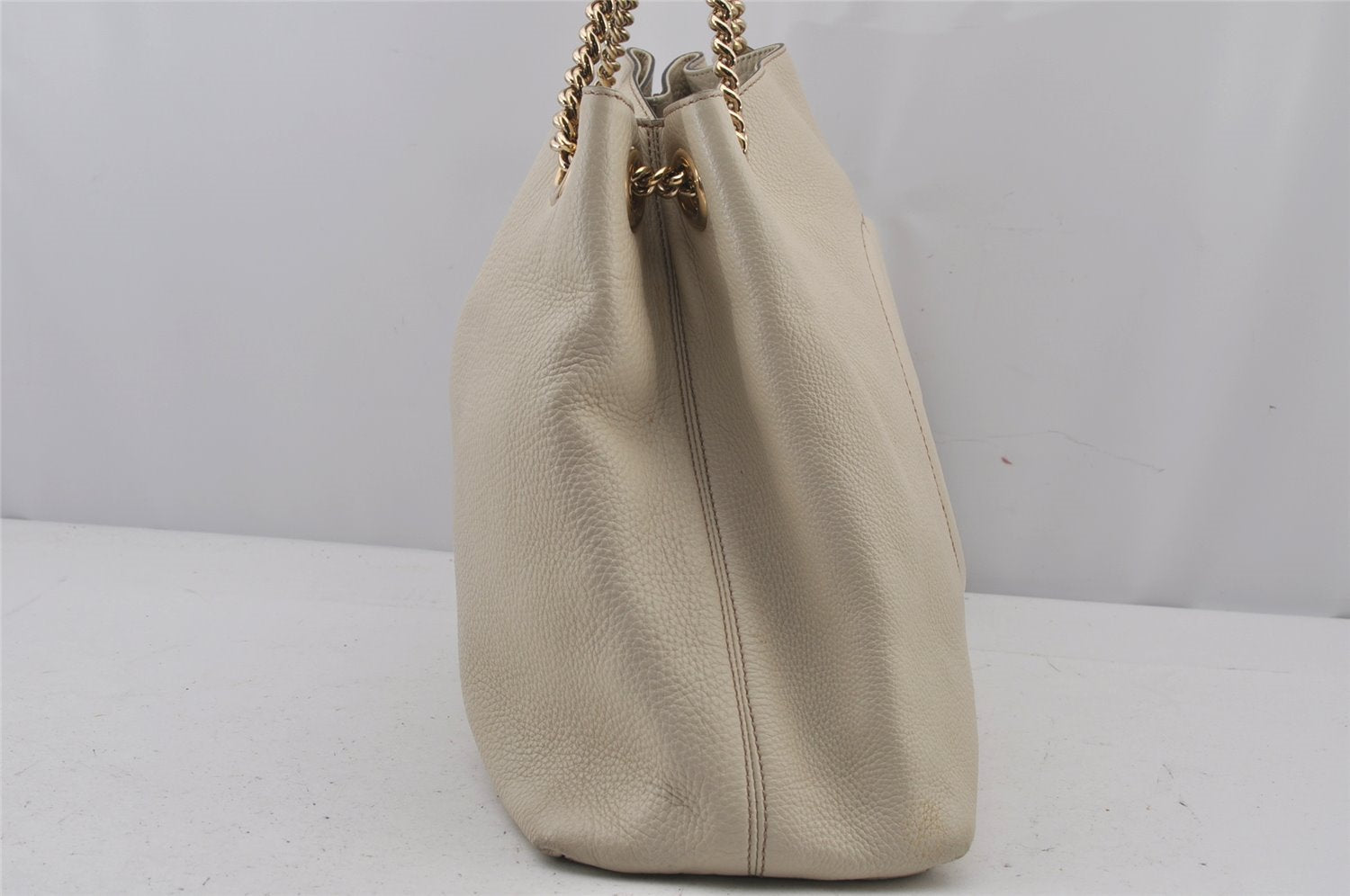 Authentic GUCCI SOHO Vintage Tassel Tote Bag Chain Leather 308982 White 7911J