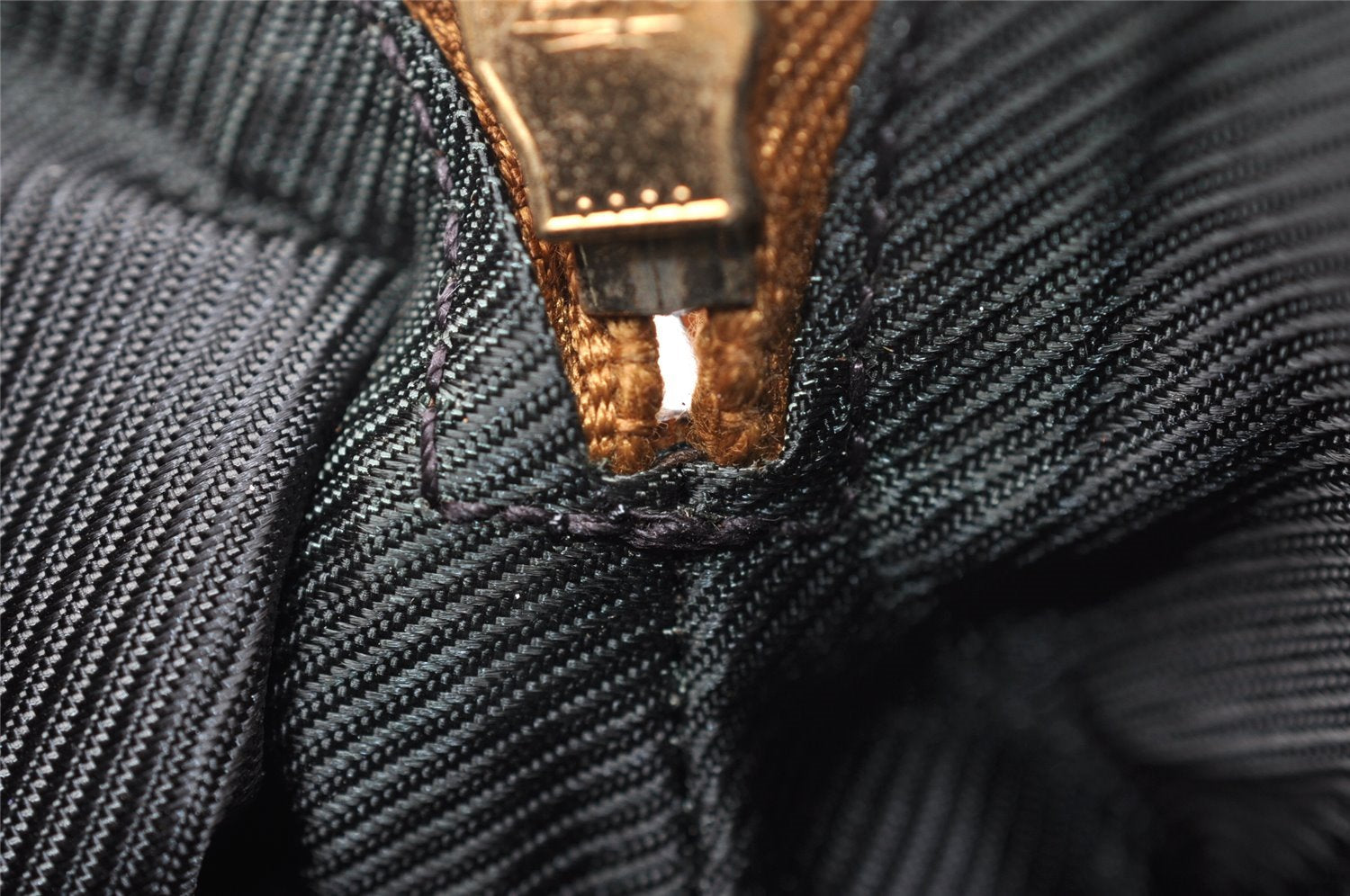 Authentic GUCCI Vintage Guccissima GG Leather Pouch Purse 141811 Gold 7912I