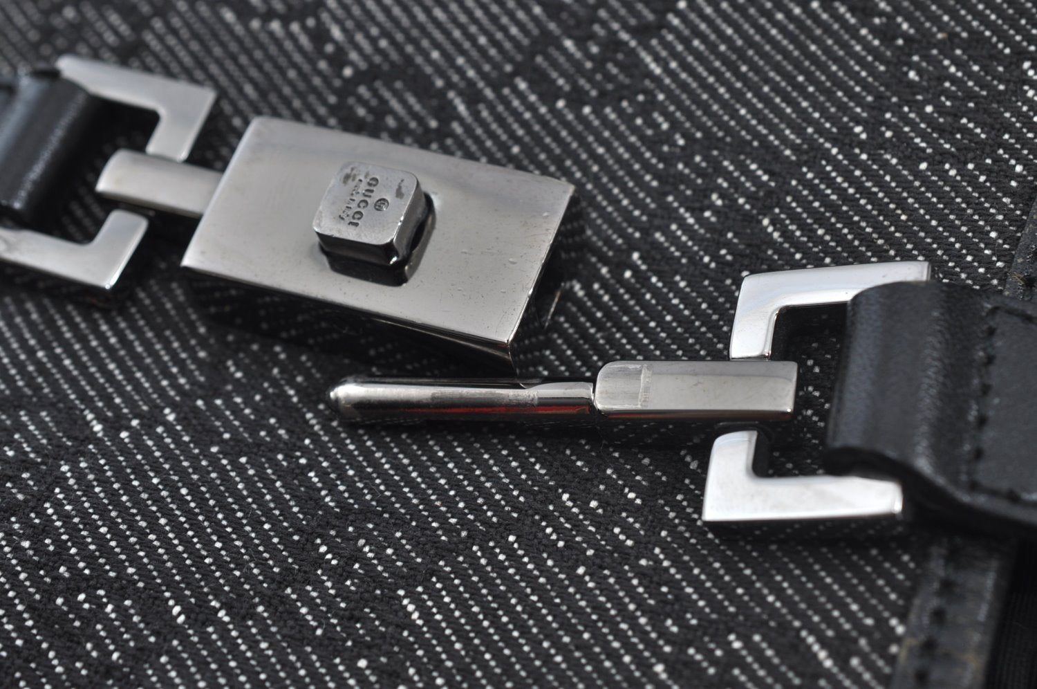 Authentic GUCCI Jackie Shoulder Bag GG Canvas Leather 00963 Black Junk 7917J