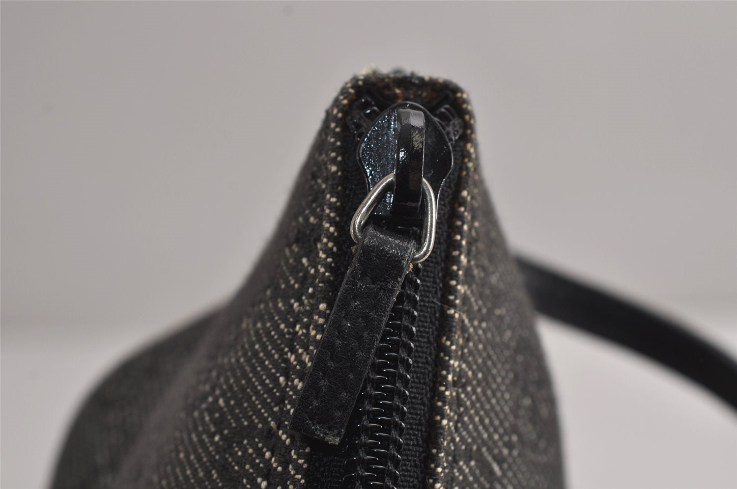 Authentic GUCCI Vintage Hand Bag Pouch Purse GG Canvas Leather 07198 Black 7918J