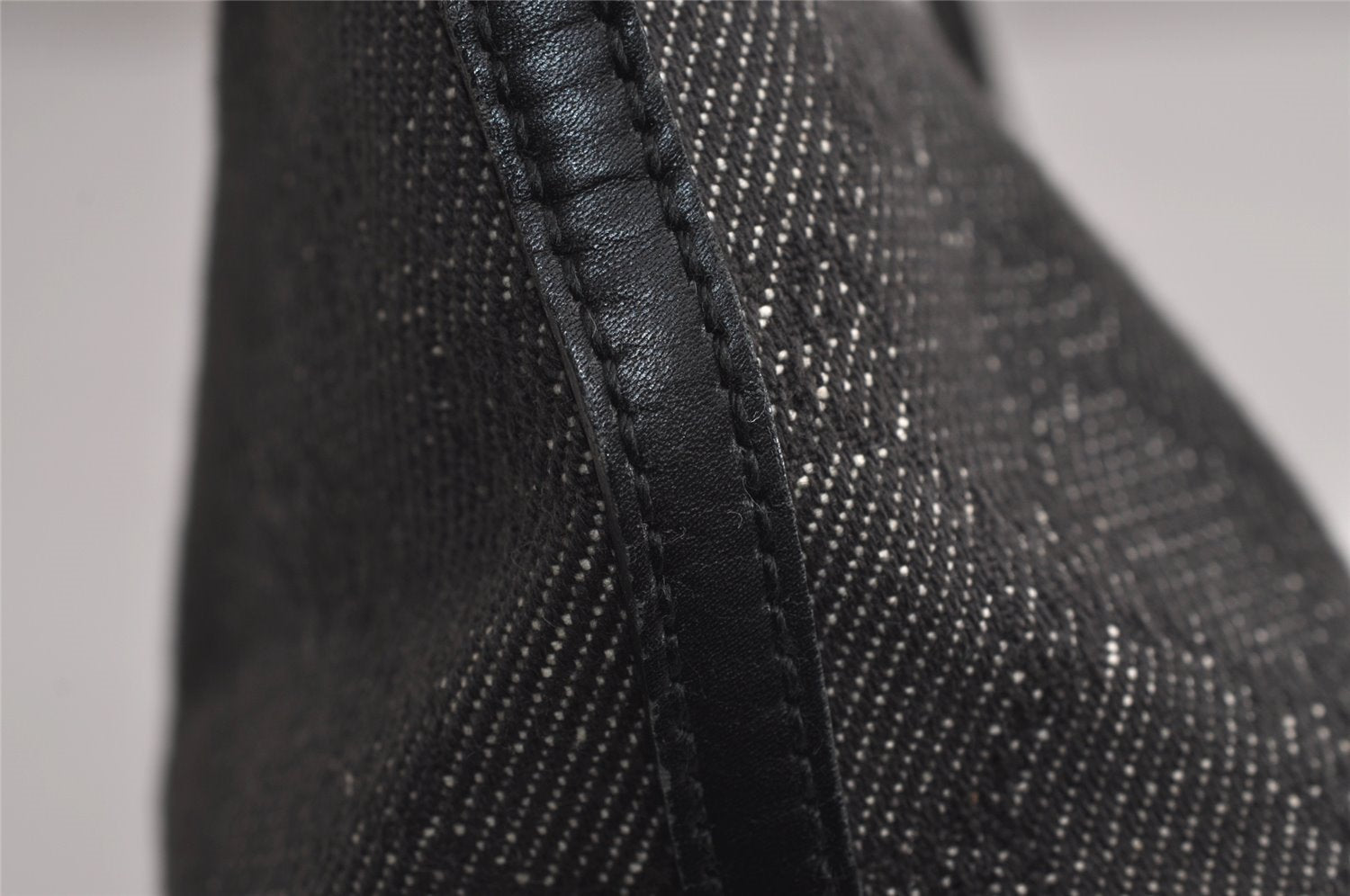 Authentic GUCCI Vintage Hand Bag Pouch Purse GG Canvas Leather 07198 Black 7918J