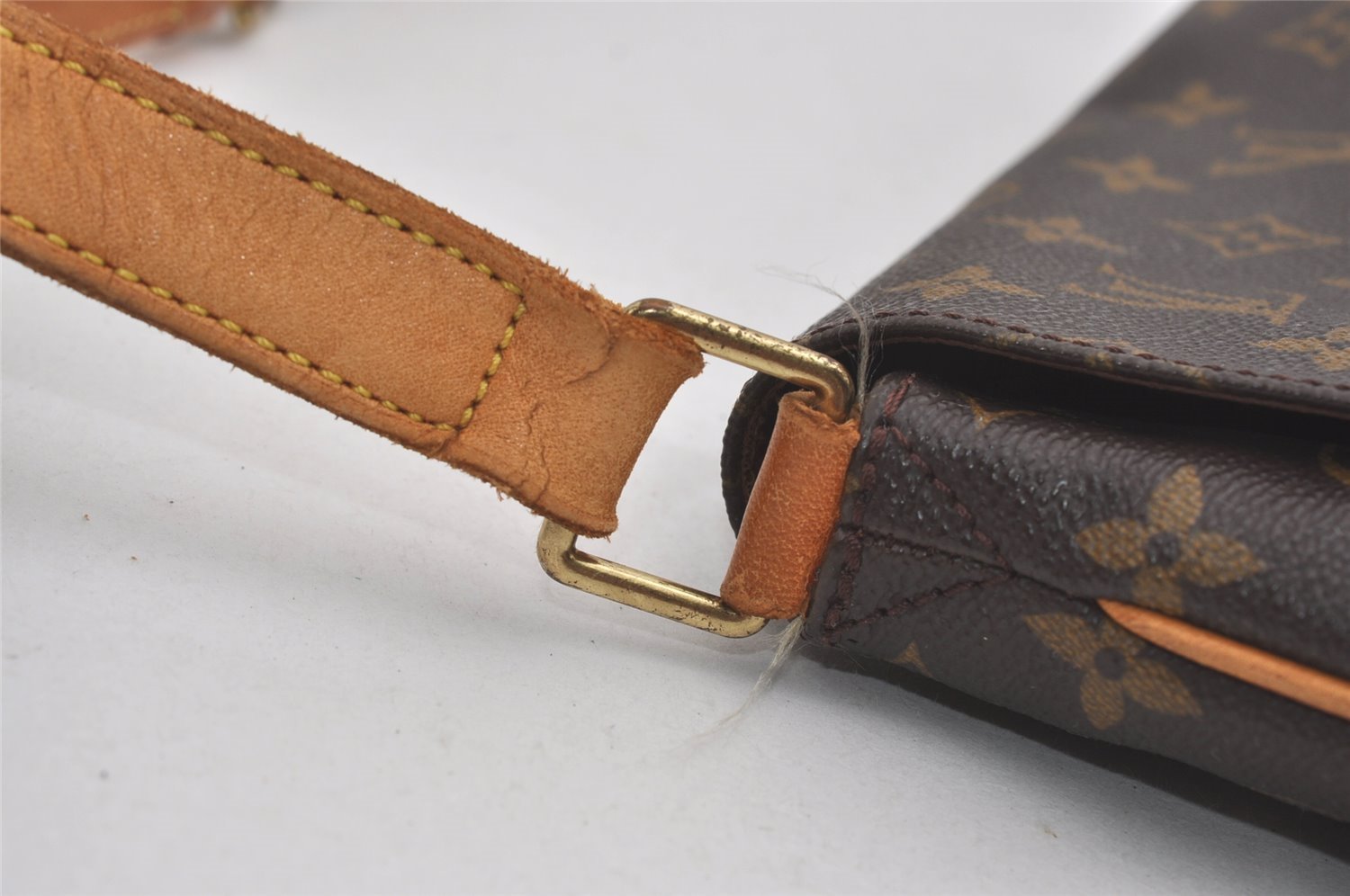 Authentic Louis Vuitton Monogram Musette Shoulder Cross Body Bag M51256 LV 7926I