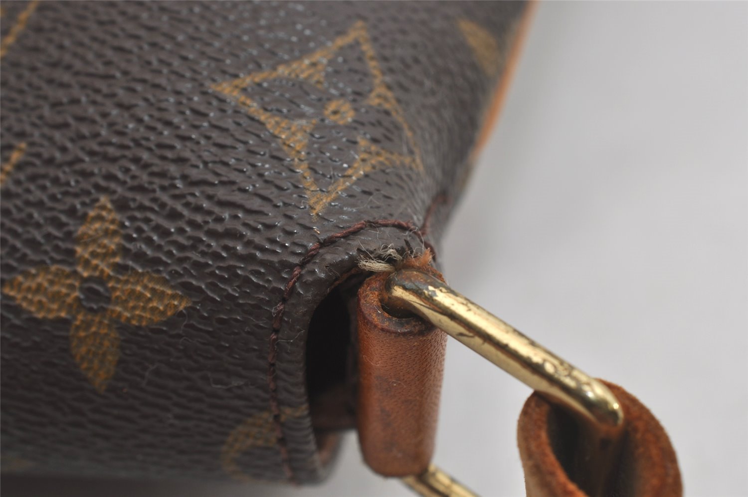 Authentic Louis Vuitton Monogram Musette Shoulder Cross Body Bag M51256 LV 7926I