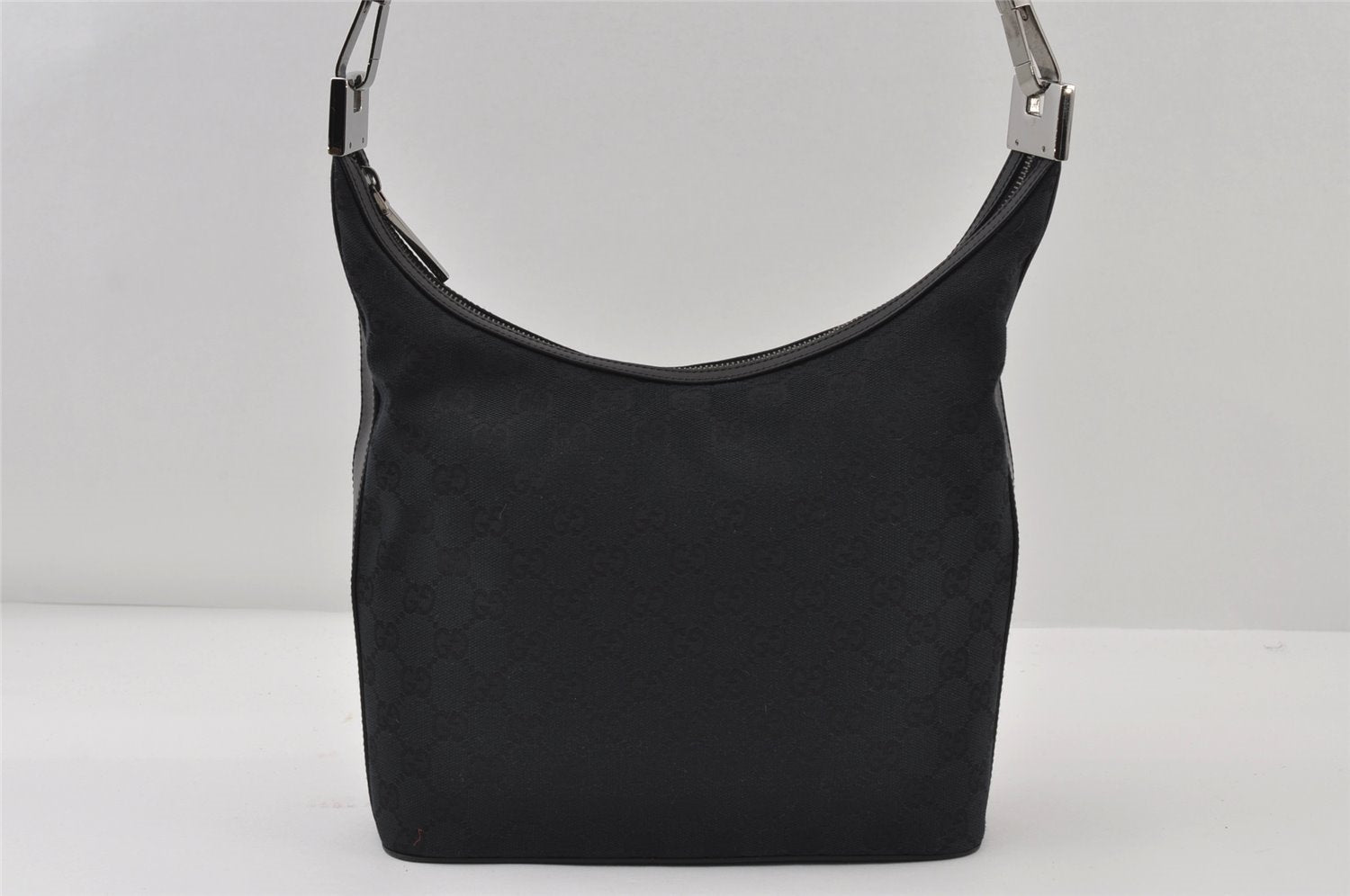 Authentic GUCCI Vintage Shoulder Bag Purse GG Canvas Leather 0013814 Black 7935I