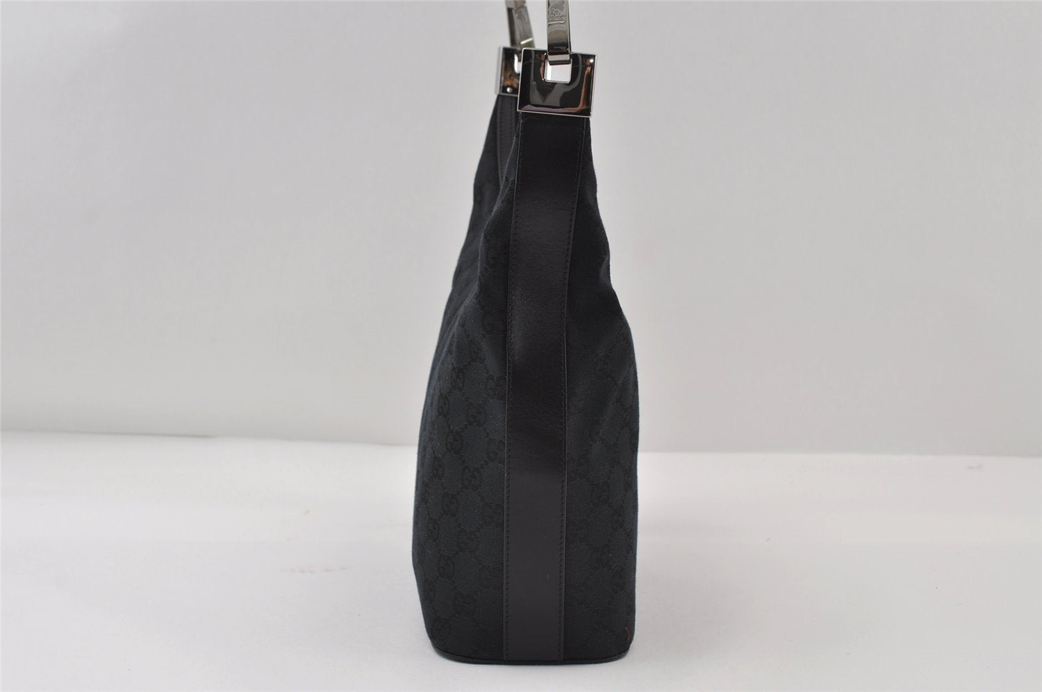 Authentic GUCCI Vintage Shoulder Bag Purse GG Canvas Leather 0013814 Black 7935I