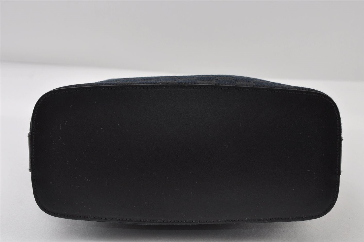 Authentic GUCCI Vintage Shoulder Bag Purse GG Canvas Leather 0013814 Black 7935I