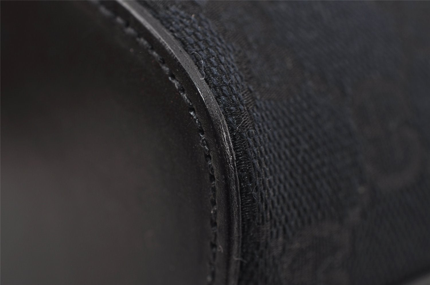 Authentic GUCCI Vintage Shoulder Bag Purse GG Canvas Leather 0013814 Black 7935I