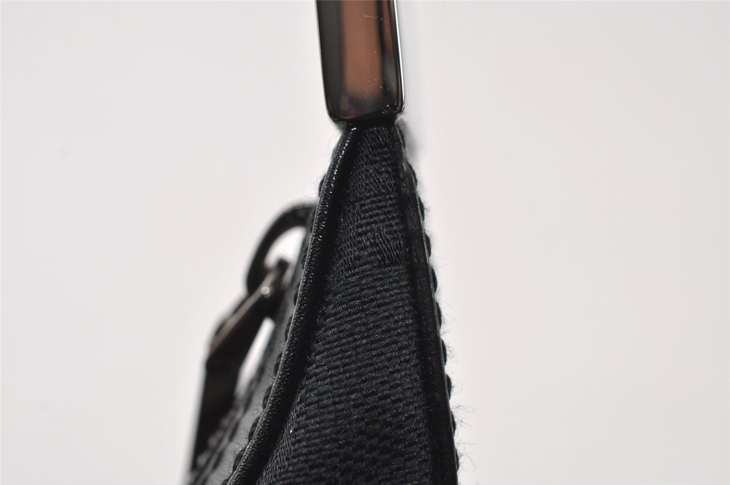 Authentic GUCCI Vintage Shoulder Bag Purse GG Canvas Leather 0013814 Black 7935I