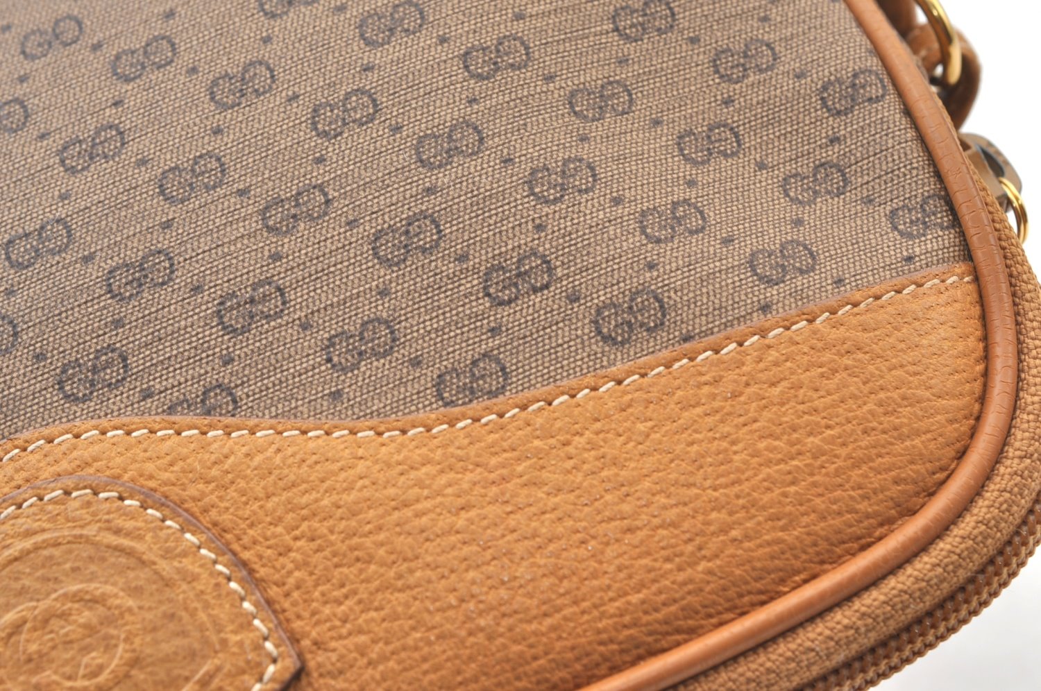 Authentic GUCCI Micro GG PVC Leather Shoulder Cross Body Bag Purse Brown 7937G