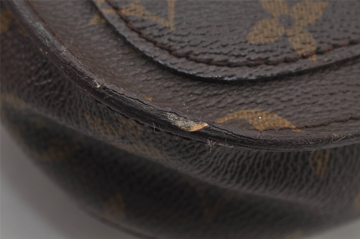 Authentic Louis Vuitton Monogram Saint Cloud MM M51243 Shoulder Cross Bag 7946J