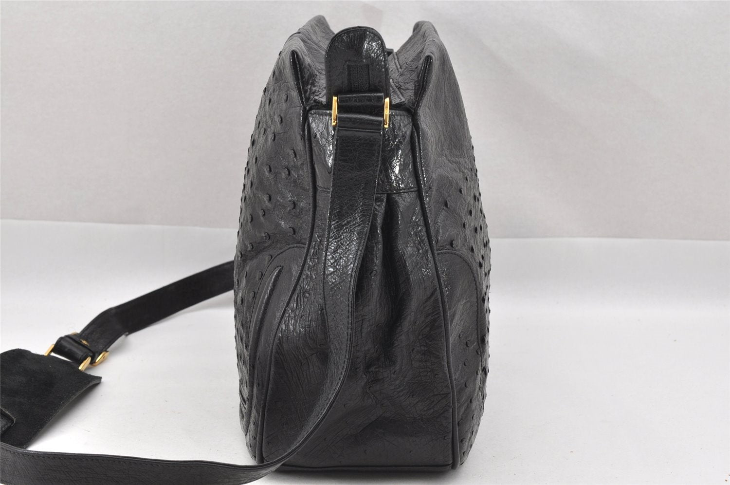 Authentic GUCCI Vintage Shoulder Cross Body Bag Purse Leather Black 7948I