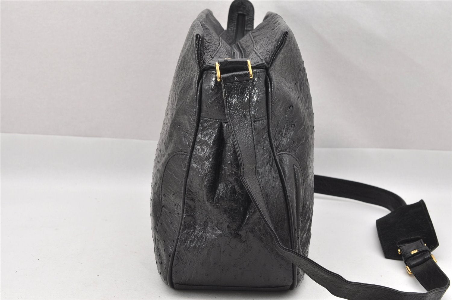 Authentic GUCCI Vintage Shoulder Cross Body Bag Purse Leather Black 7948I