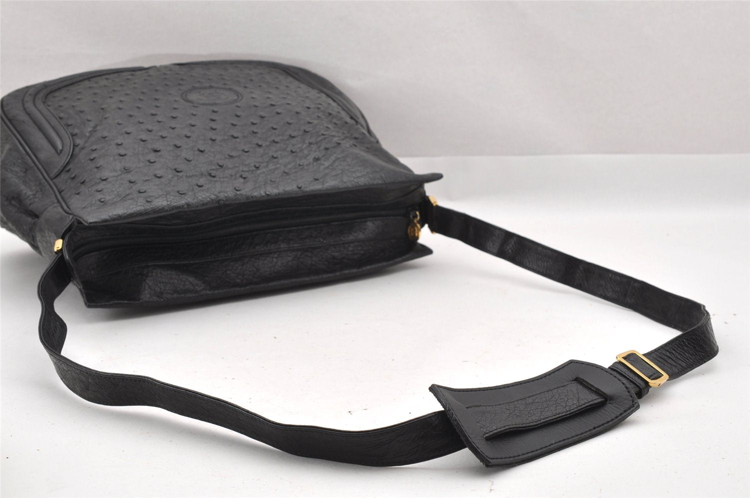 Authentic GUCCI Vintage Shoulder Cross Body Bag Purse Leather Black 7948I