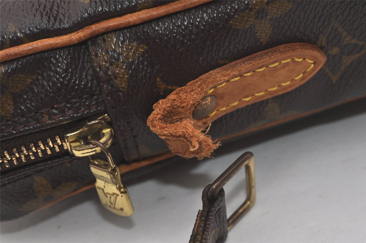 Authentic Louis Vuitton Monogram Amazone Shoulder Cross Bag M45236 LV Junk 7949I