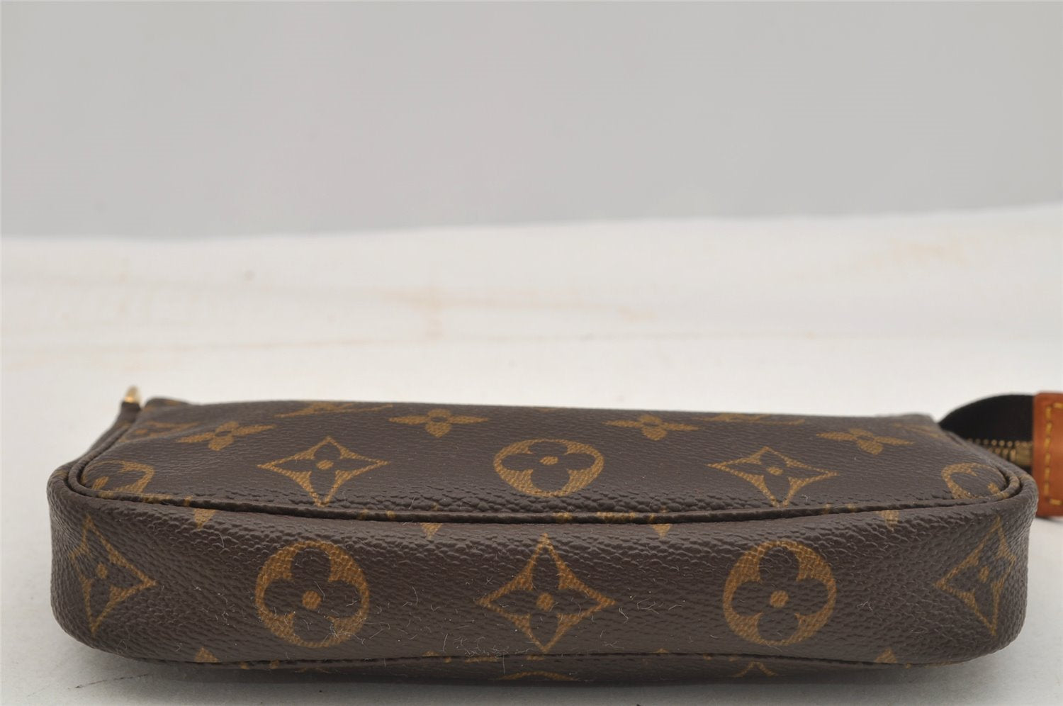 Authentic Louis Vuitton Monogram Pouch For Bucket PM LV 7950I