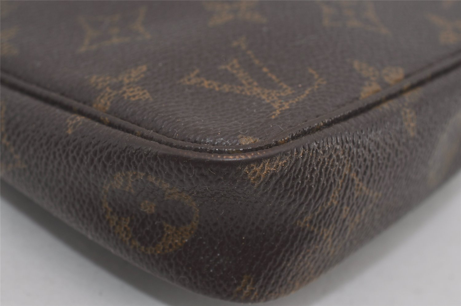 Authentic Louis Vuitton Monogram Pochette Accessoires Pouch M51980 LV 7952I