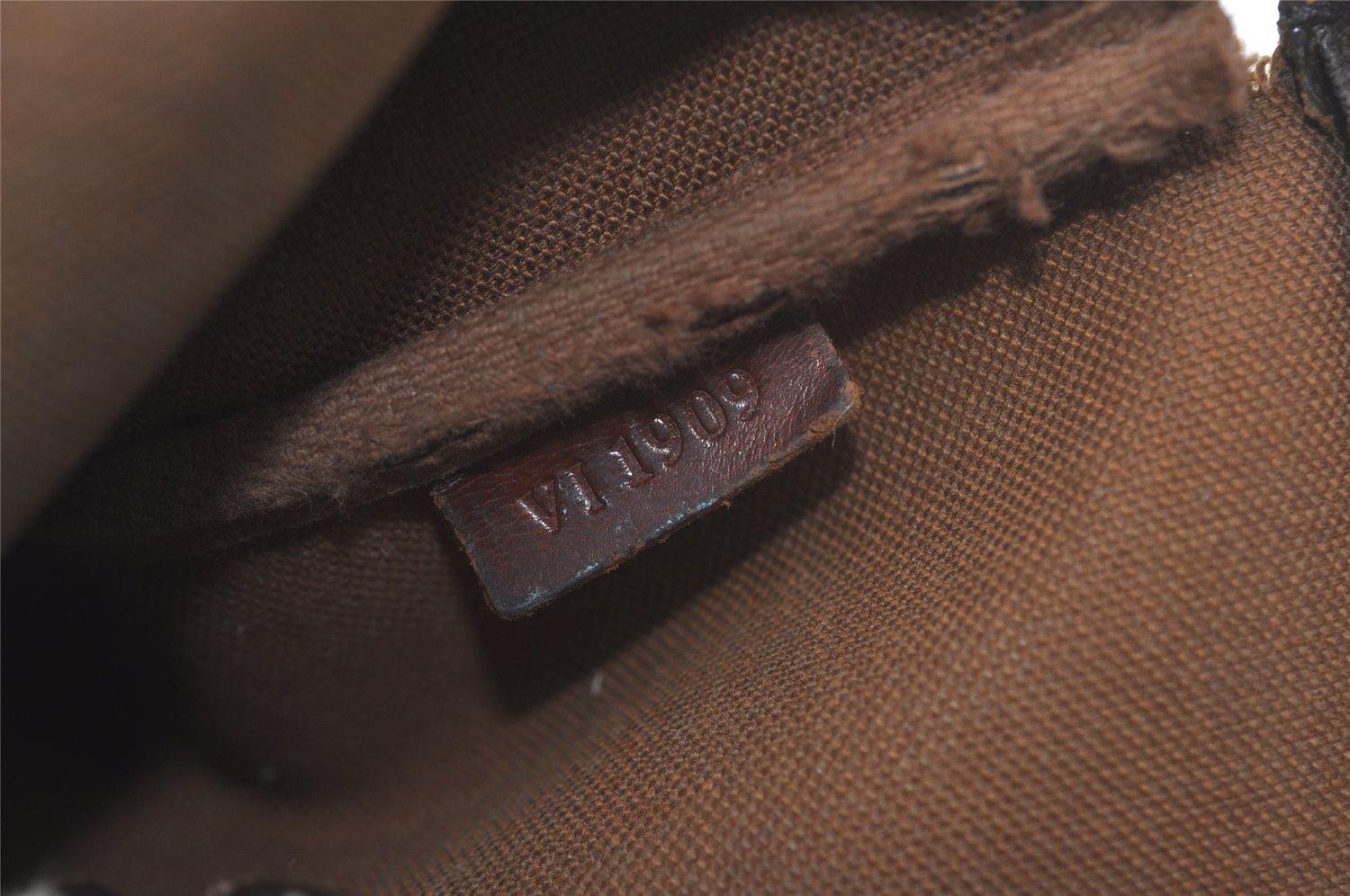 Authentic Louis Vuitton Monogram Pochette Accessoires Pouch M51980 LV 7952I