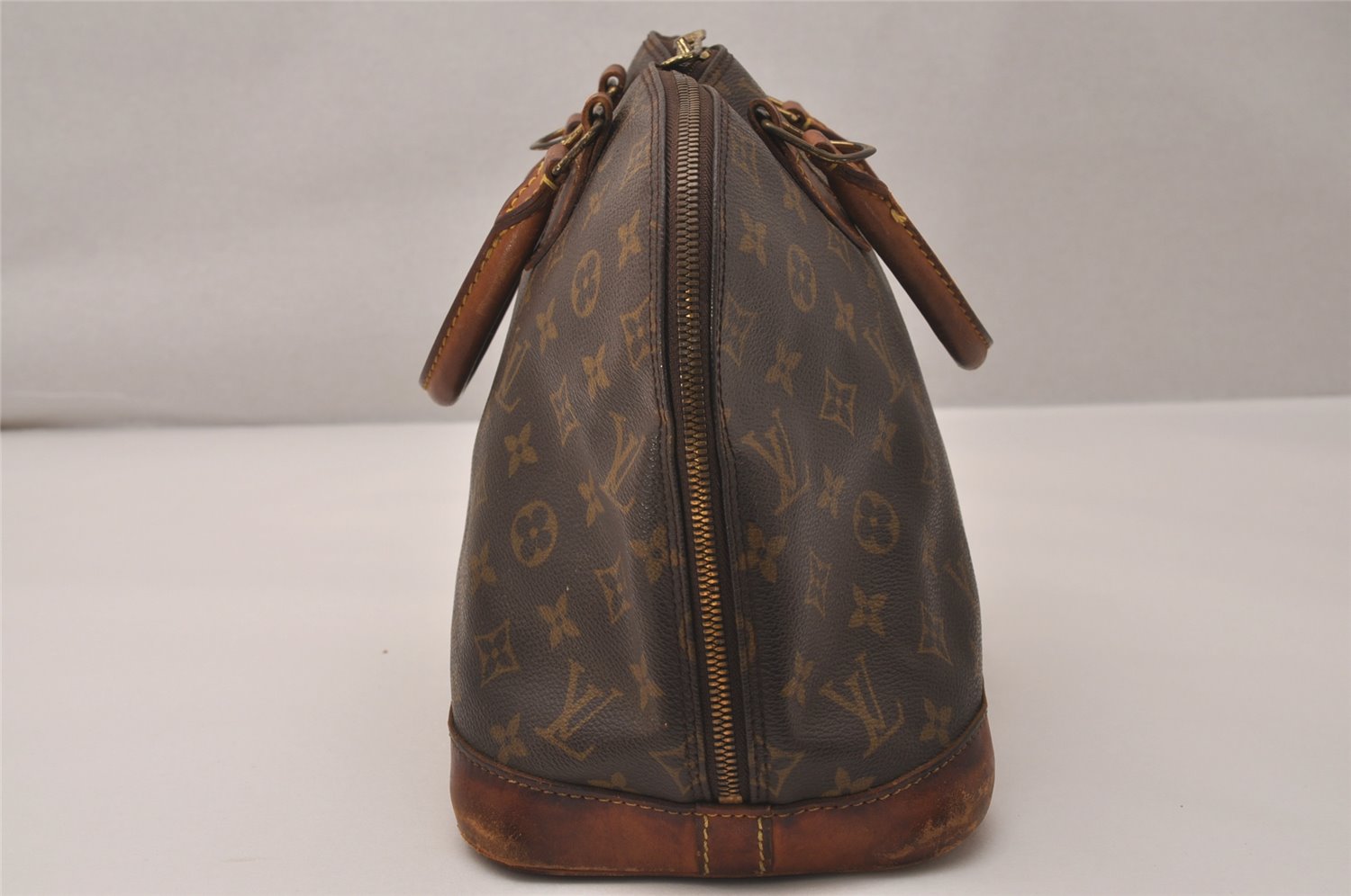 Authentic Louis Vuitton Monogram Alma Hand Bag Purse M51130 LV 7962J