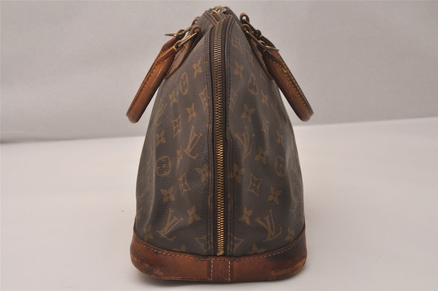 Authentic Louis Vuitton Monogram Alma Hand Bag Purse M51130 LV 7962J