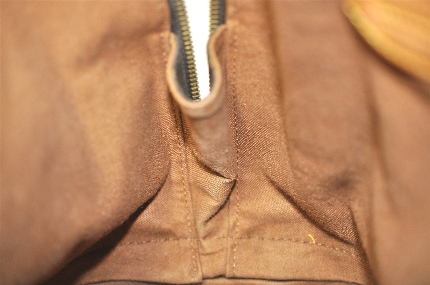 Authentic Louis Vuitton Monogram Alma Hand Bag Purse M51130 LV 7962J