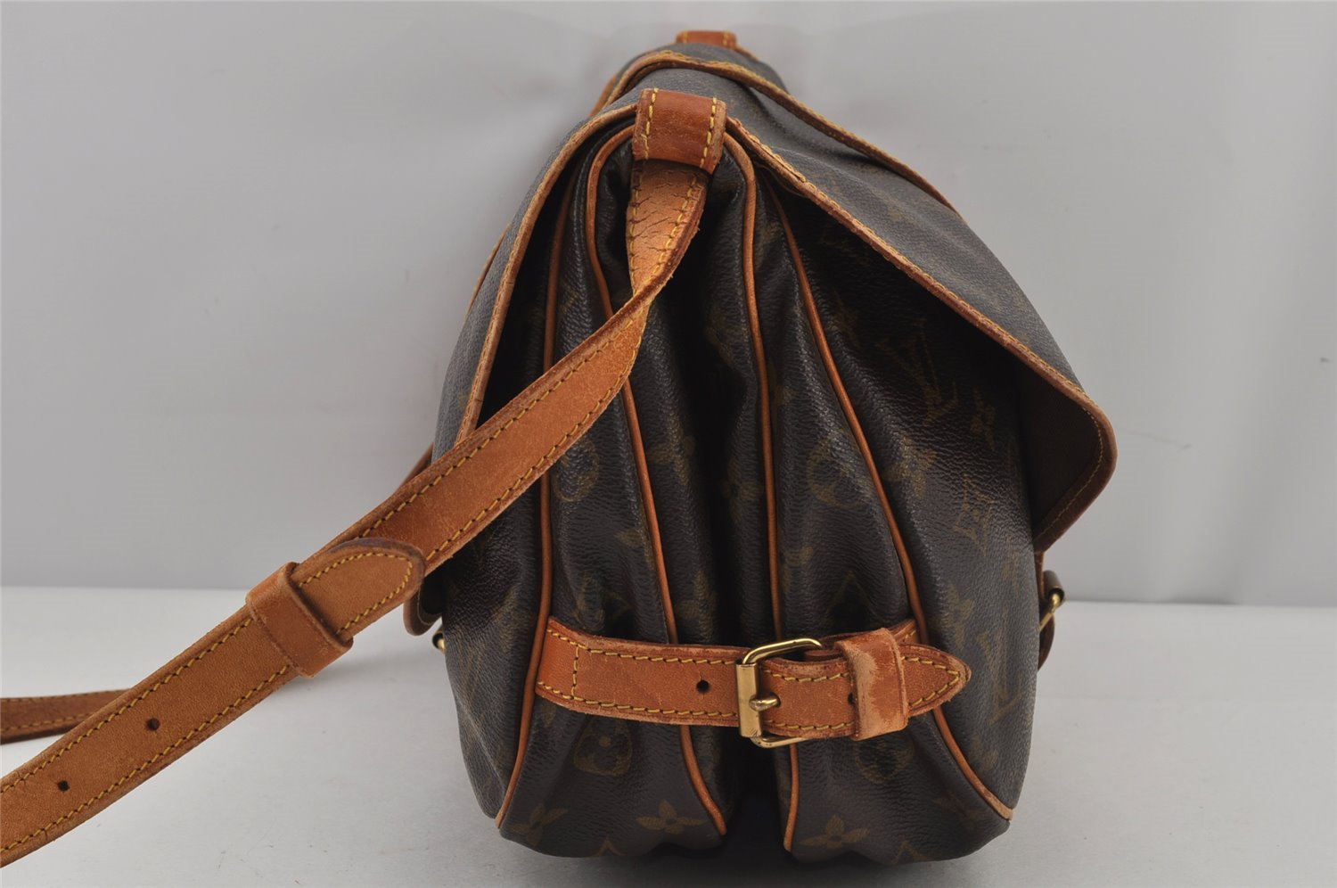 Authentic Louis Vuitton Monogram Saumur 30 Shoulder Cross Bag M42256 LV 7964J