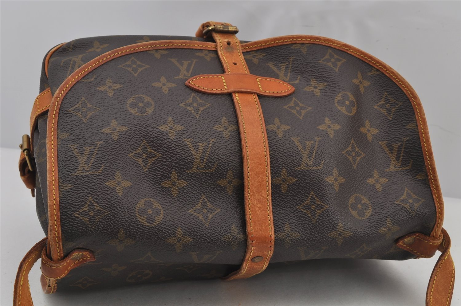 Authentic Louis Vuitton Monogram Saumur 30 Shoulder Cross Bag M42256 LV 7964J