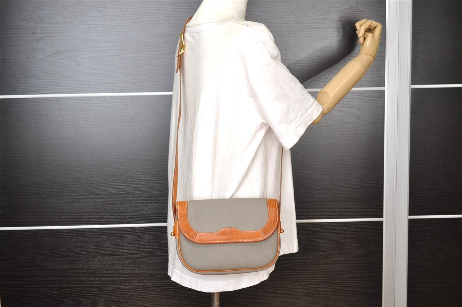 Authentic Christian Dior Shoulder Cross Body Bag Purse PVC Leather Gray CD 7965I