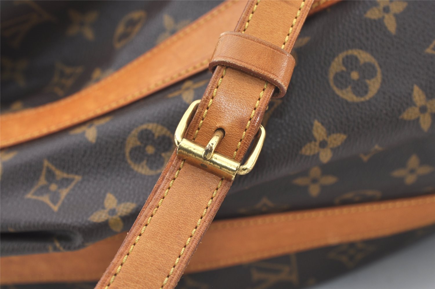 Authentic Louis Vuitton Monogram Randonnee GM Shoulder Bag M42244 LV 7967J