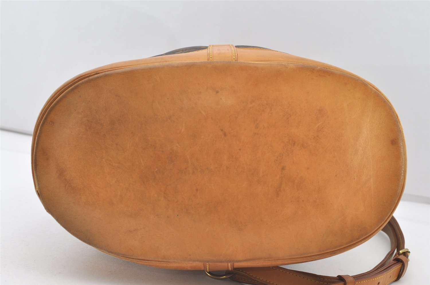 Authentic Louis Vuitton Monogram Randonnee GM Shoulder Bag M42244 LV 7967J