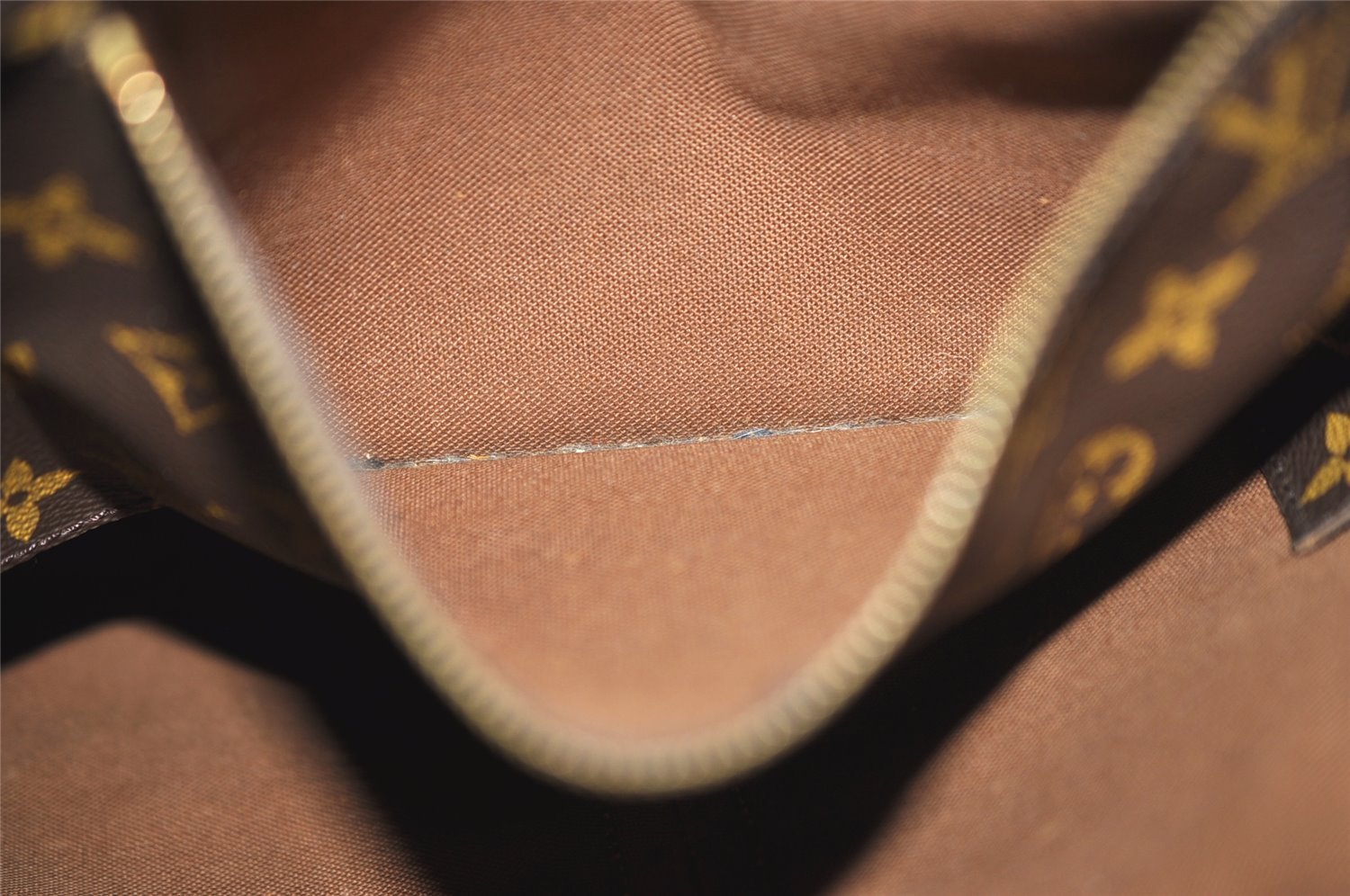 Authentic Louis Vuitton Monogram Randonnee GM Shoulder Bag M42244 LV 7967J