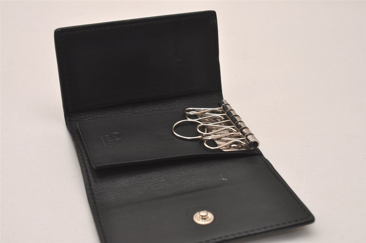 Authentic GUCCI Micro Guccissima GG Leather 6 Hooks Key Case 150402 Black 7971J