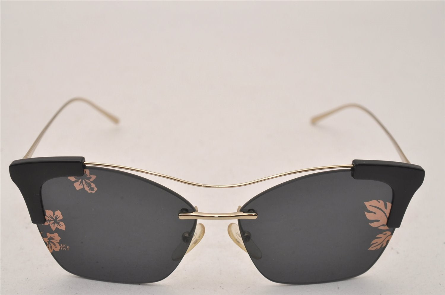 Authentic PRADA Sunglasses Hibiscus Design Titanium SPR21U Black Gold Box 7972J